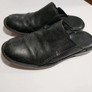 (3)Australian  Ugg Black Leather Mens sildes/Mules Size 8US
